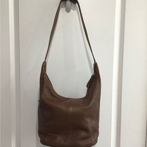 Wilsons Leather Tan Shoulder Bag